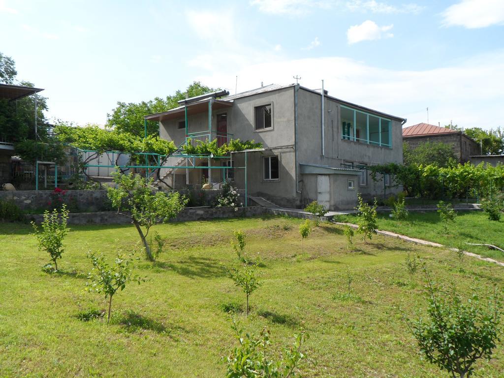 Guest House Nataly Yeghegnadzor ภายนอก รูปภาพ