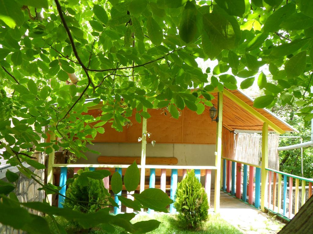 Guest House Nataly Yeghegnadzor ภายนอก รูปภาพ