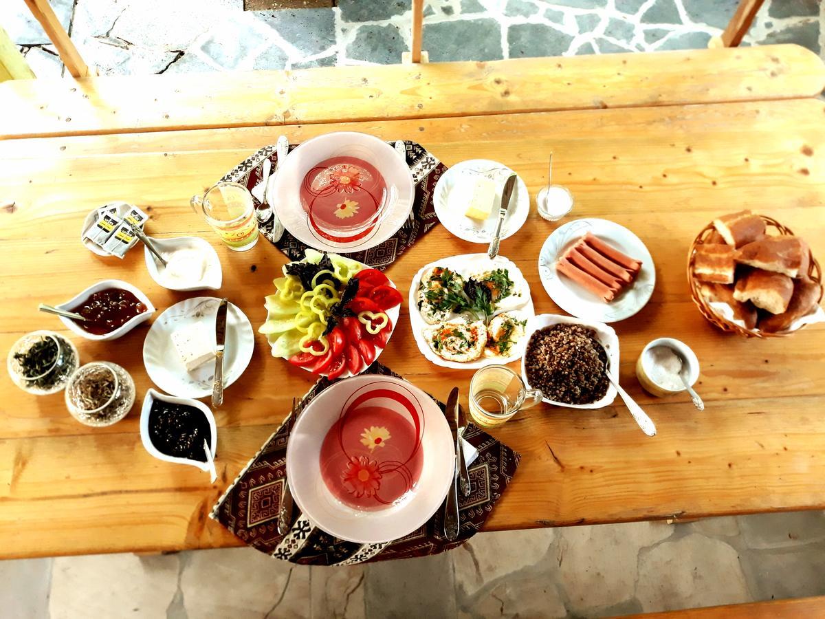 Guest House Nataly Yeghegnadzor ภายนอก รูปภาพ