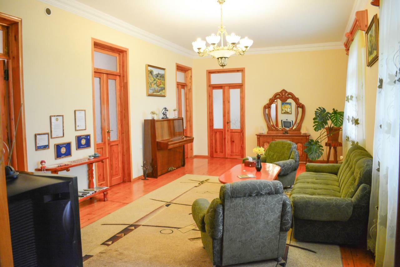 Guest House Nataly Yeghegnadzor ภายนอก รูปภาพ