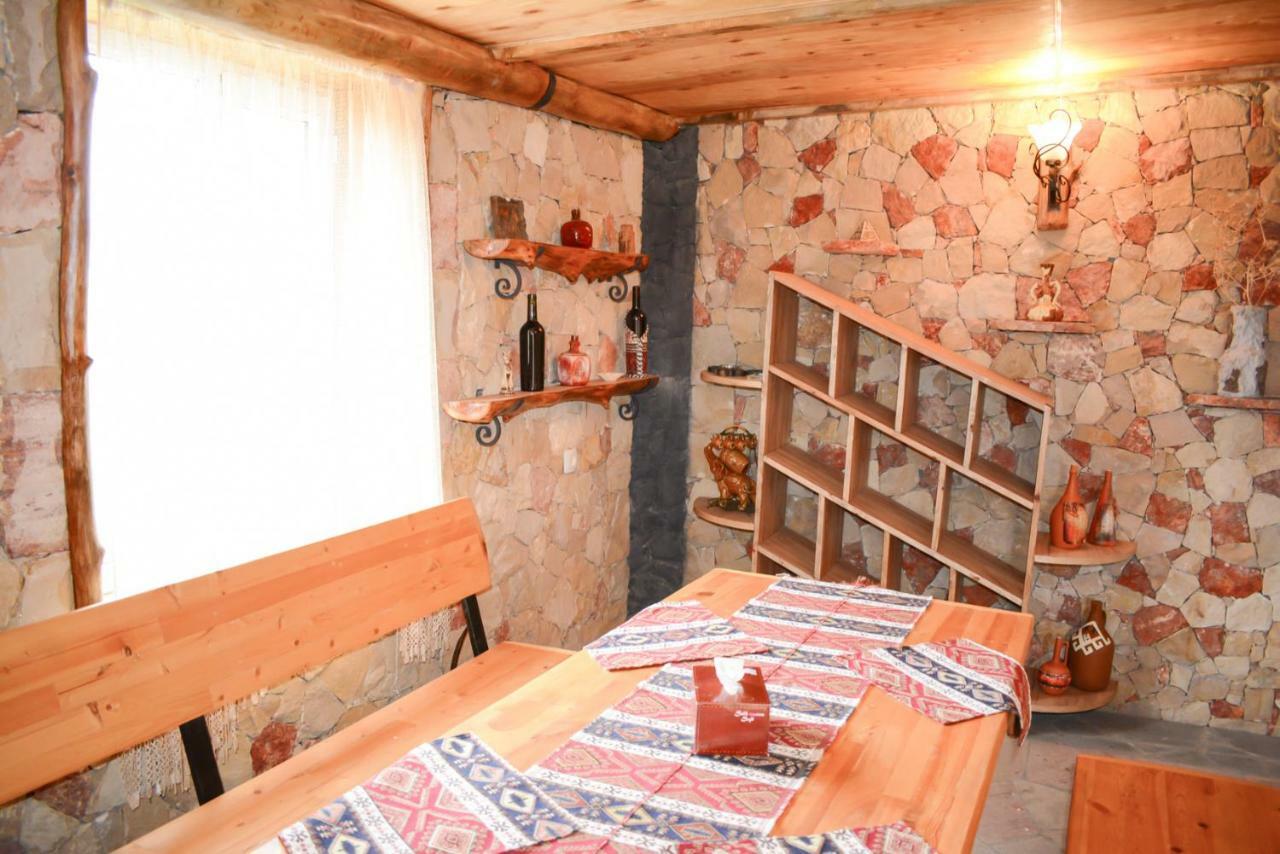 Guest House Nataly Yeghegnadzor ภายนอก รูปภาพ