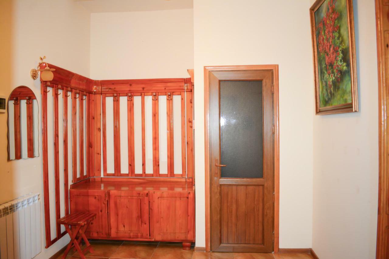Guest House Nataly Yeghegnadzor ภายนอก รูปภาพ