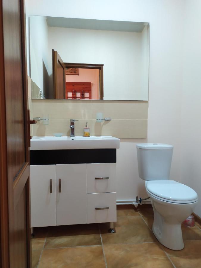 Guest House Nataly Yeghegnadzor ภายนอก รูปภาพ