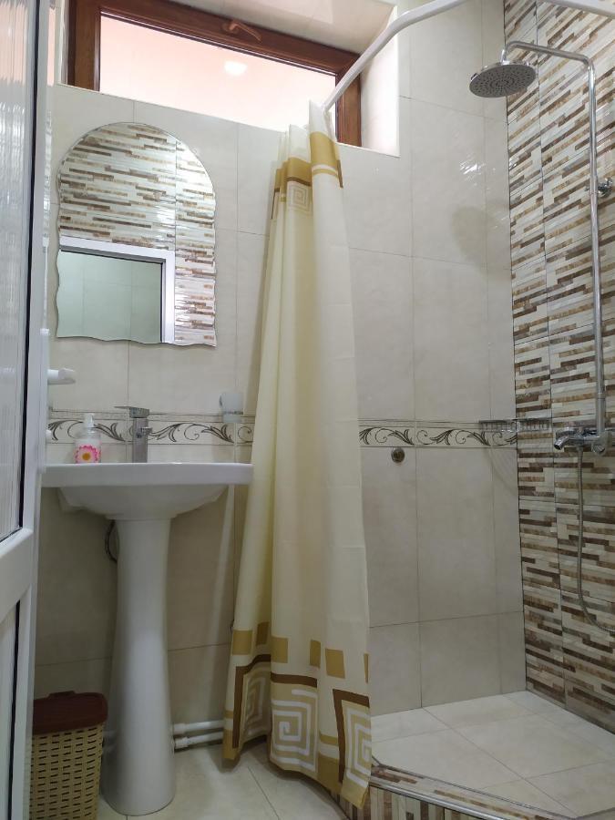 Guest House Nataly Yeghegnadzor ภายนอก รูปภาพ